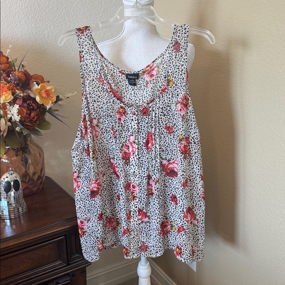 Torrid Floral Animal Tulip Back Tank Top Size 2X Blouse Shirt Career - Picture 3 of 4